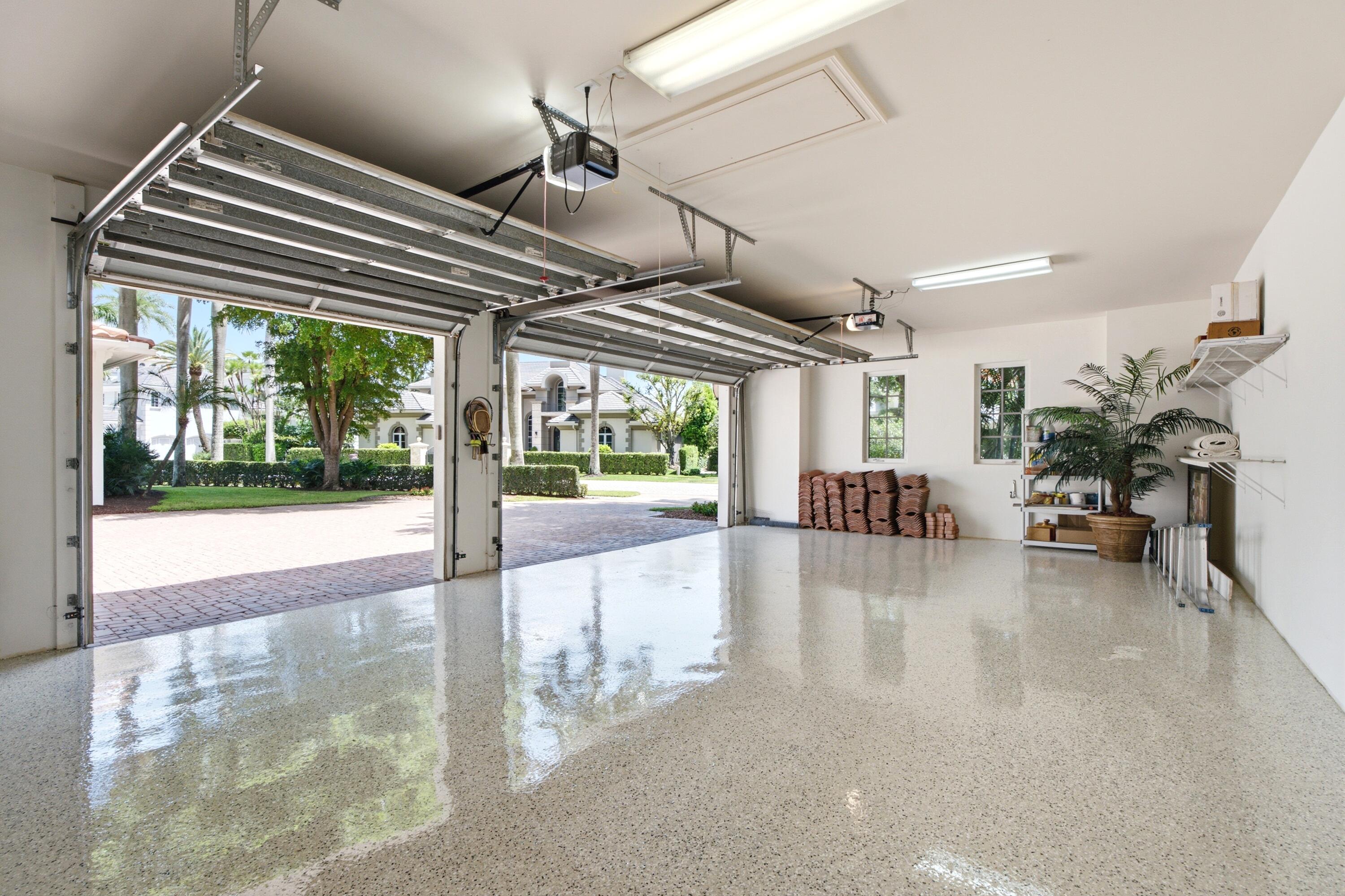 17165 Ave Le Rivage