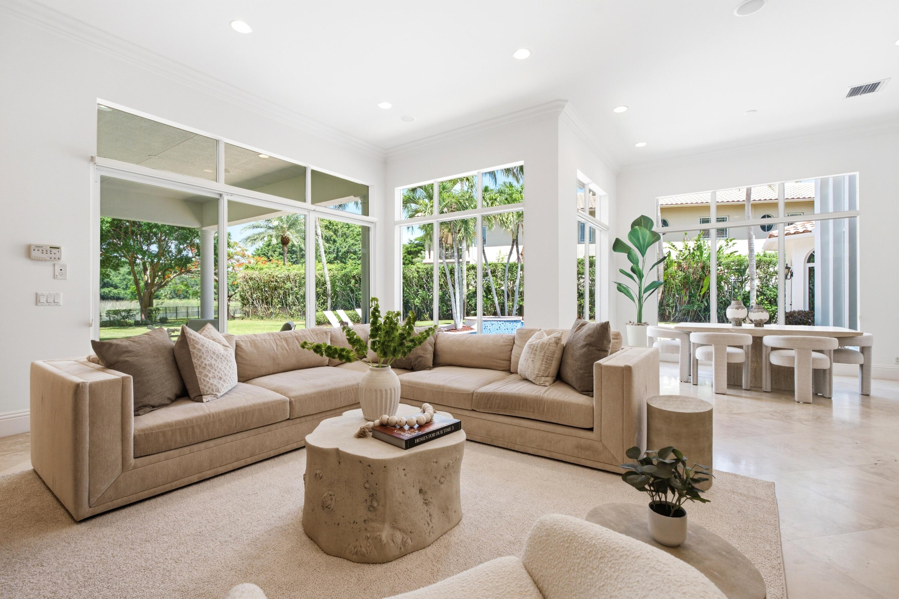 17165 Ave Le Rivage