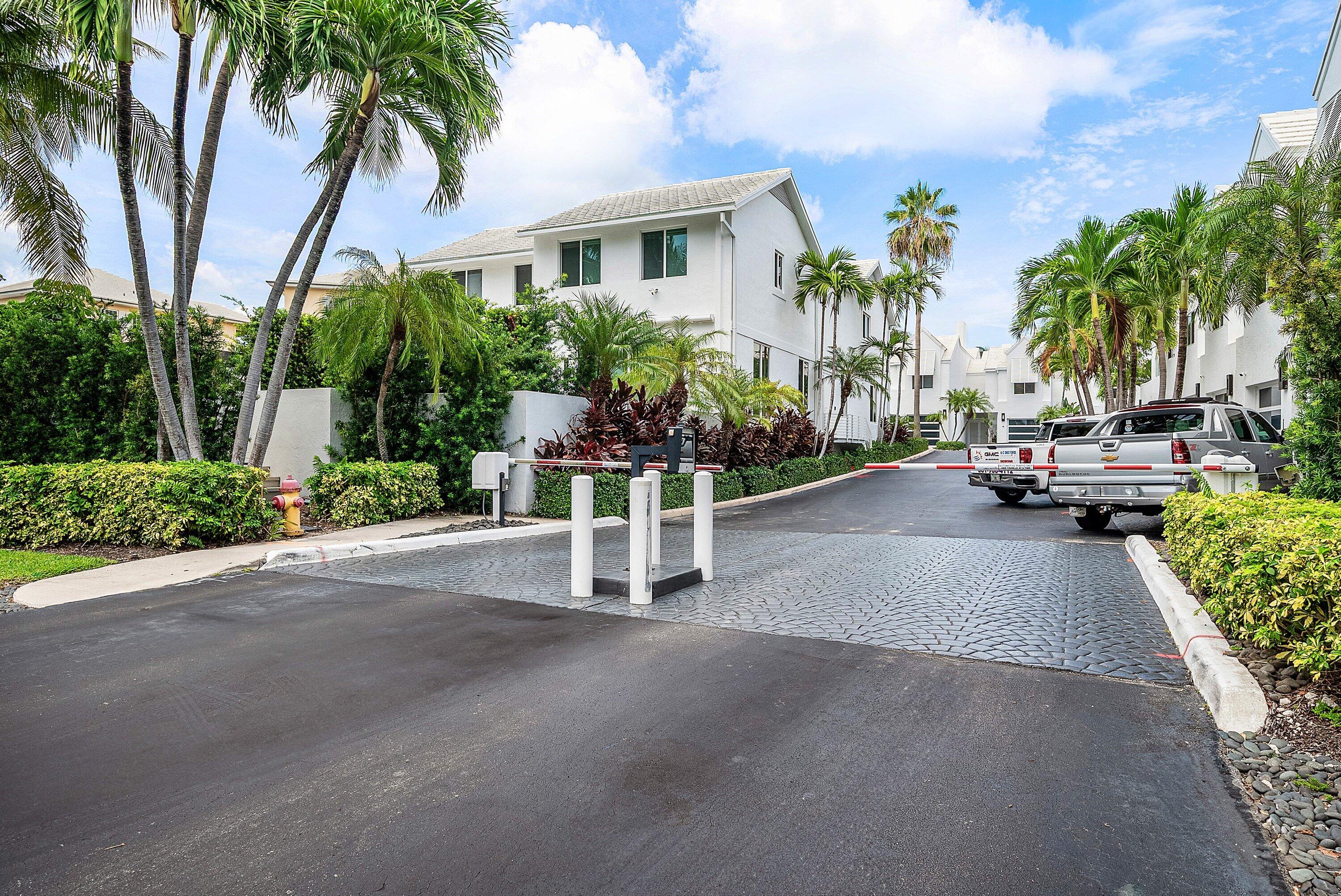 2115 S Ocean Boulevard 14