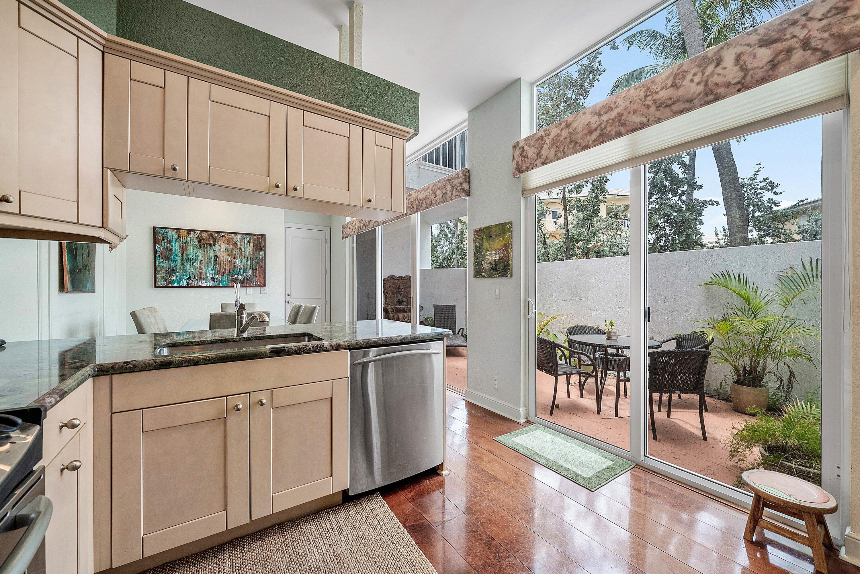 2115 S Ocean Boulevard 14