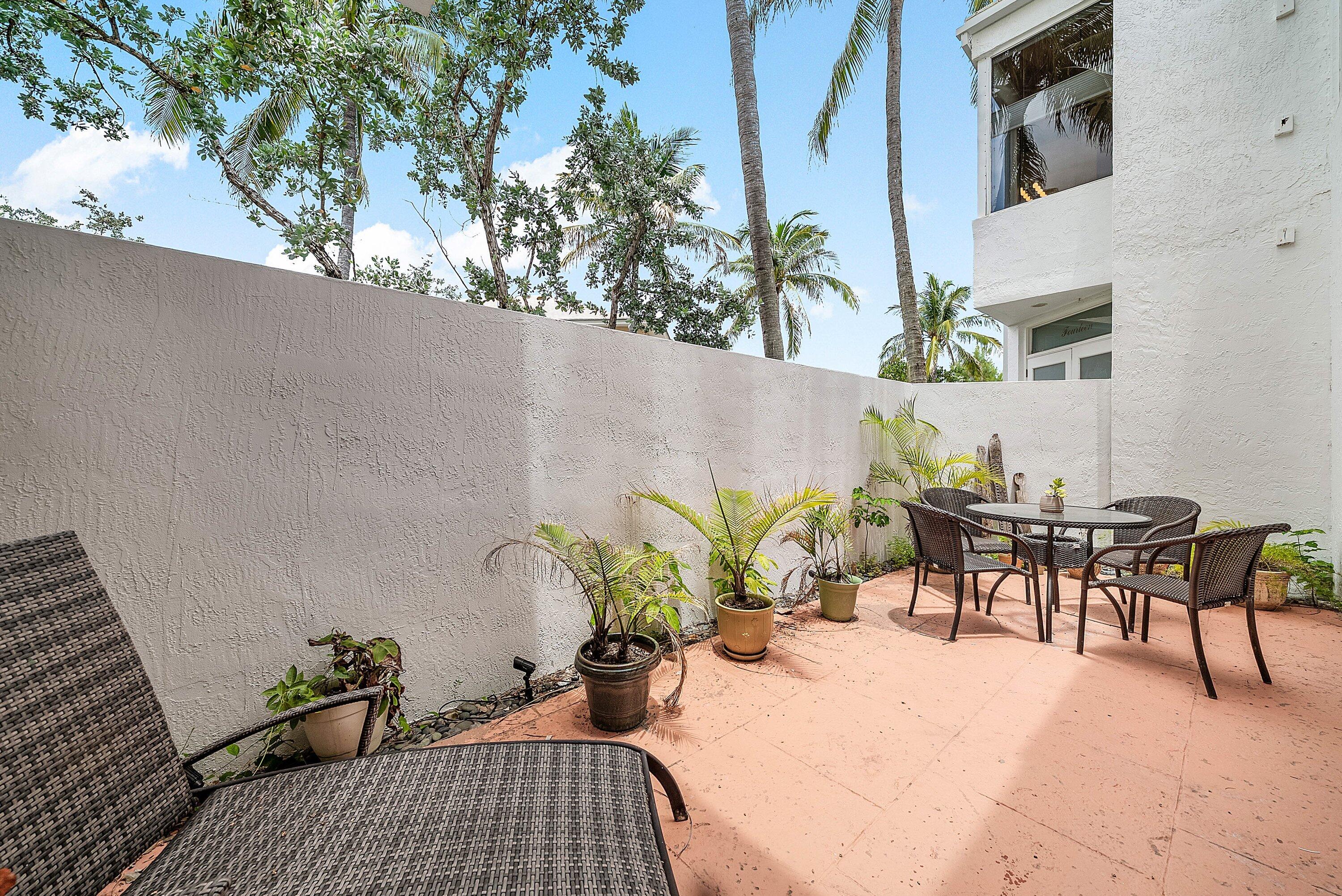 2115 S Ocean Boulevard 14