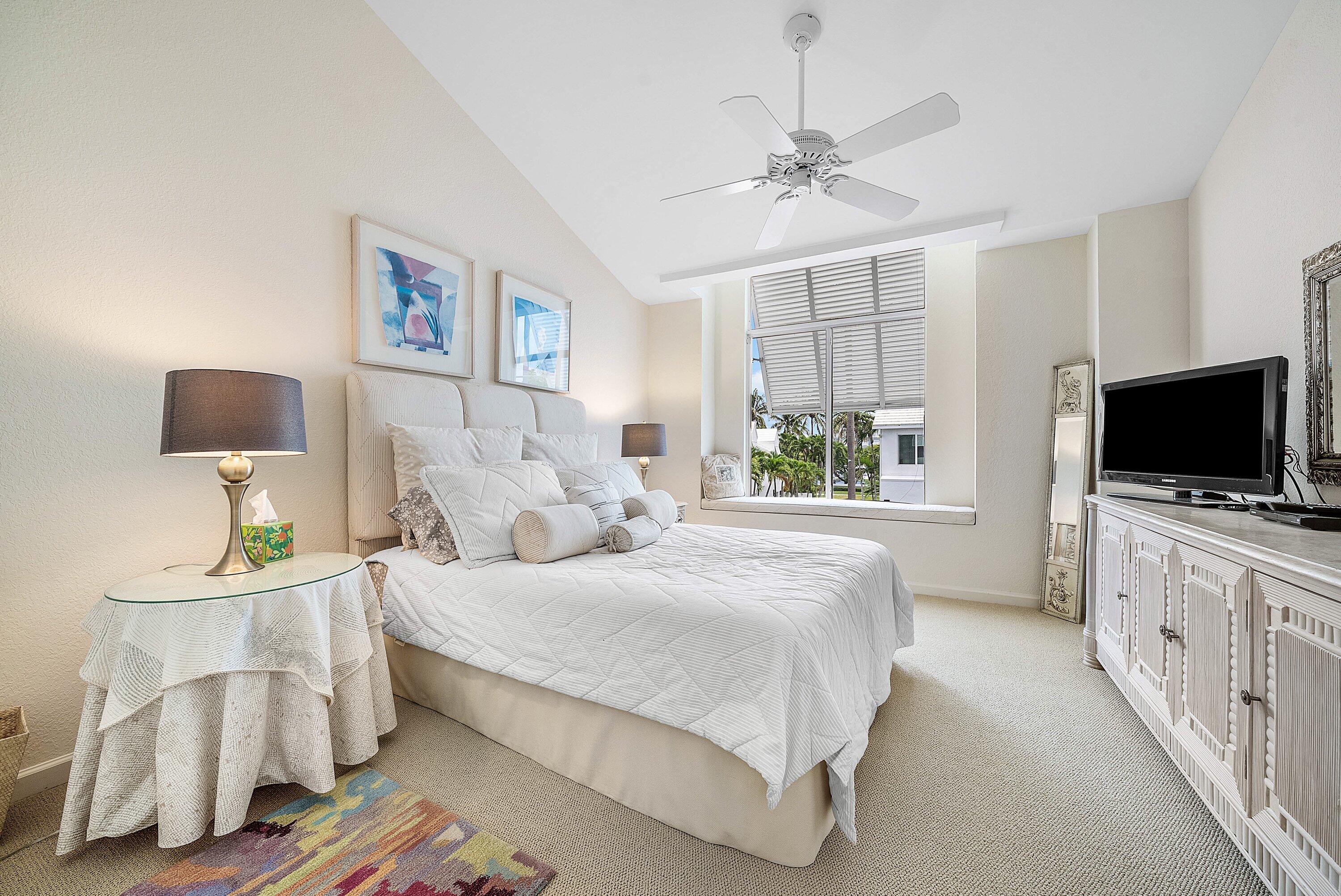 2115 S Ocean Boulevard 14