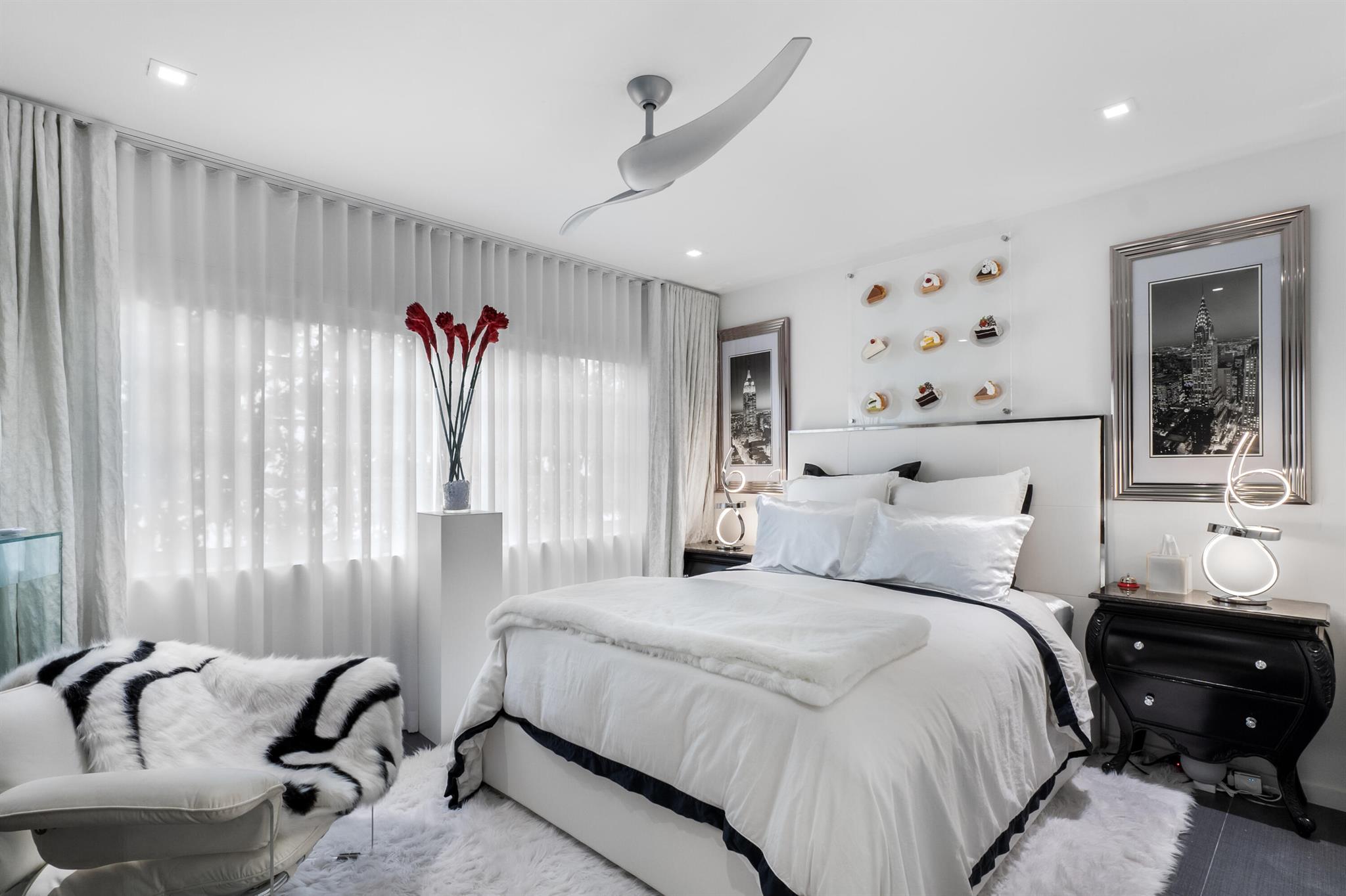 1616 Michigan Avenue 1