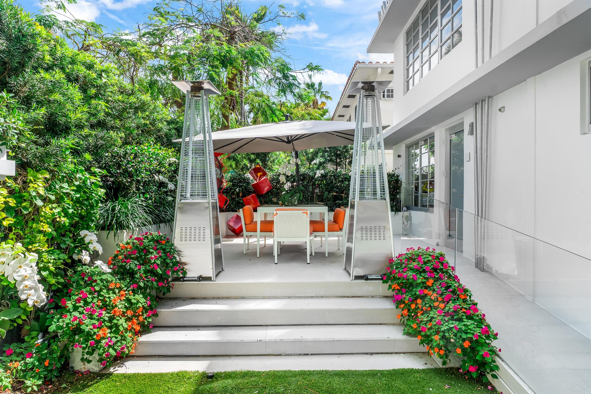 1616 Michigan Avenue 1