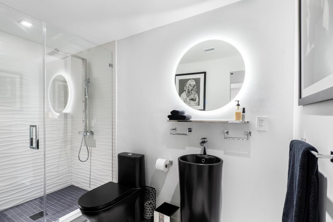 1616 Michigan Avenue 1