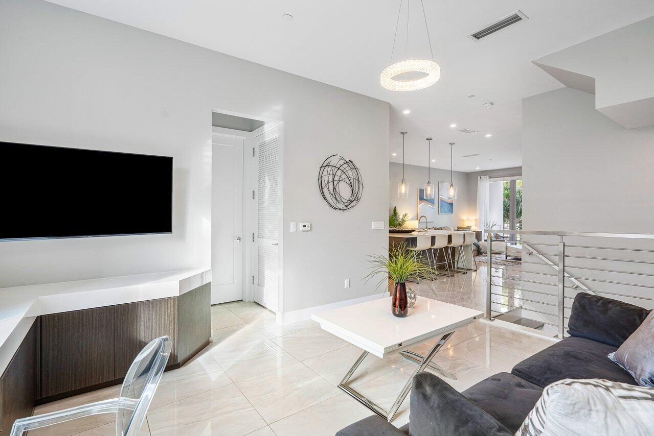 1841 NW 42nd Drive