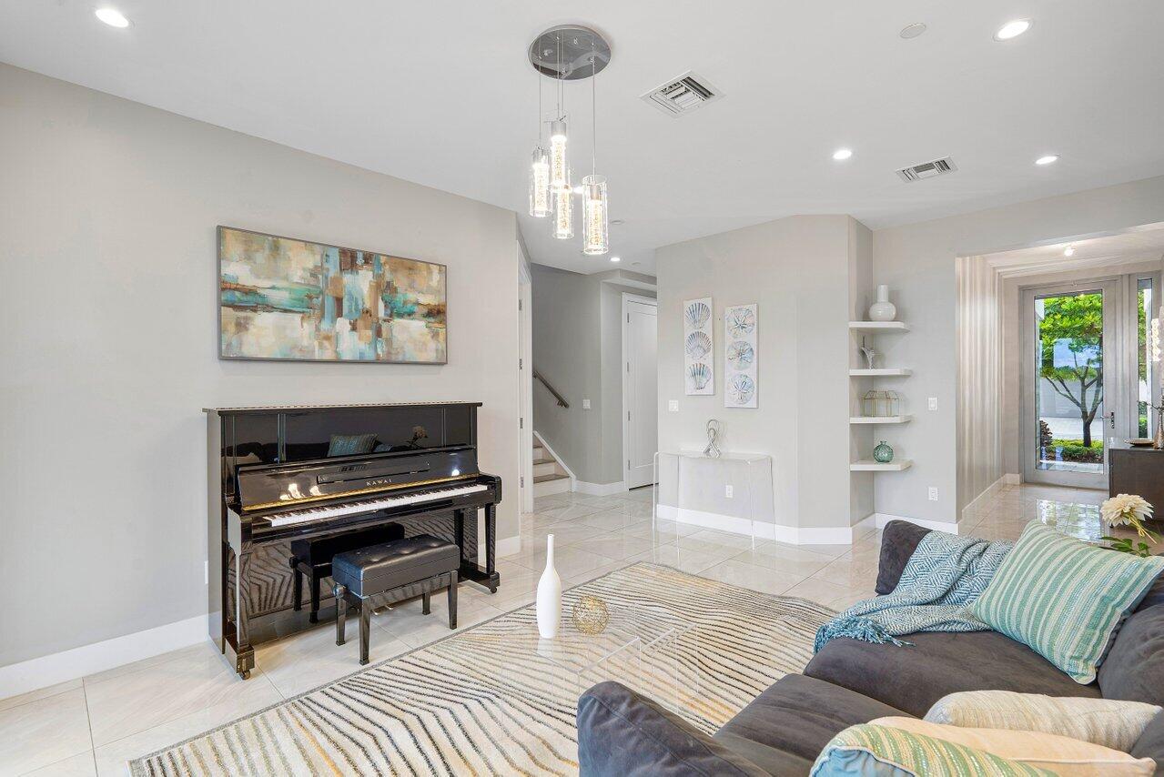 1841 NW 42nd Drive