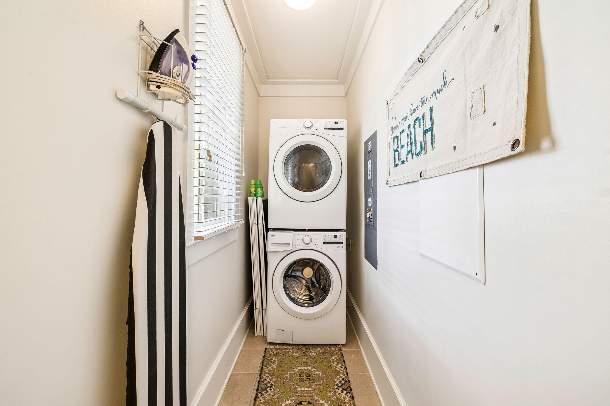 1640 E County Highway 30A, UNIT 302