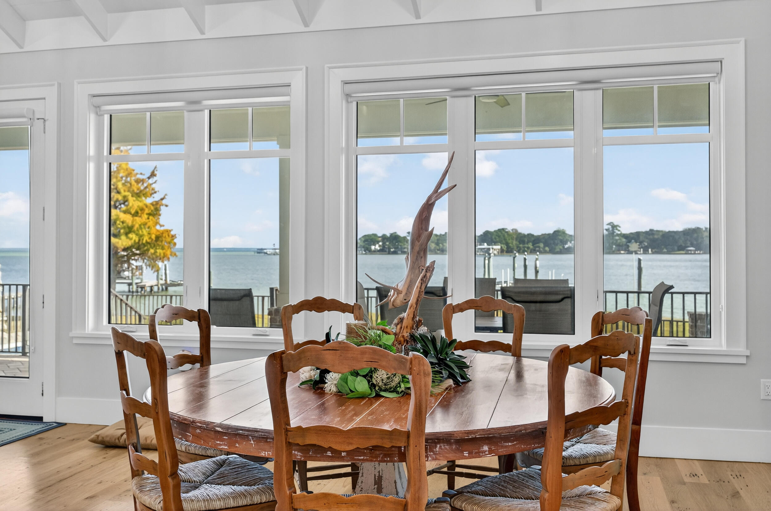 901 Peacocks Point Drive