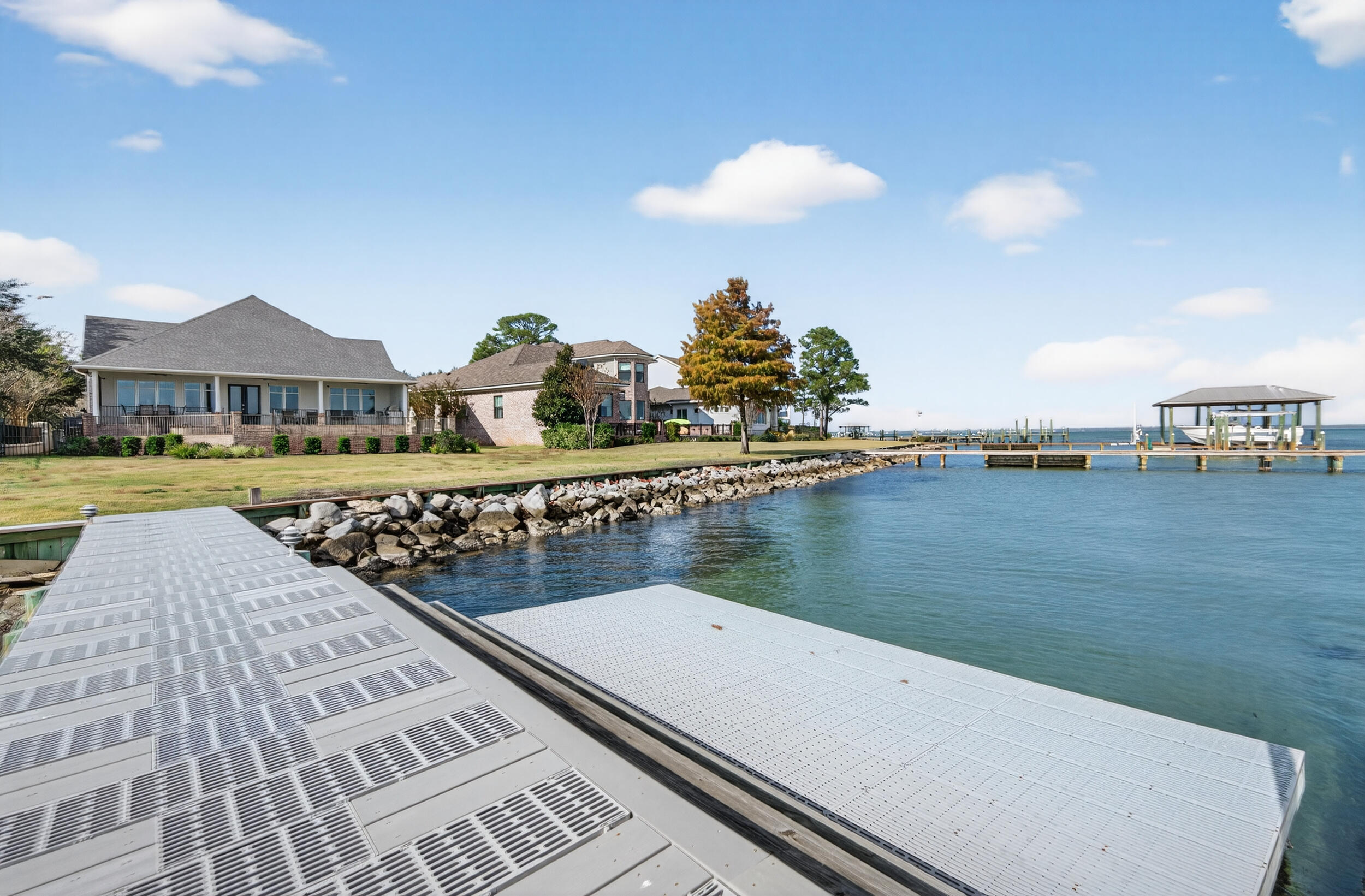 901 Peacocks Point Drive