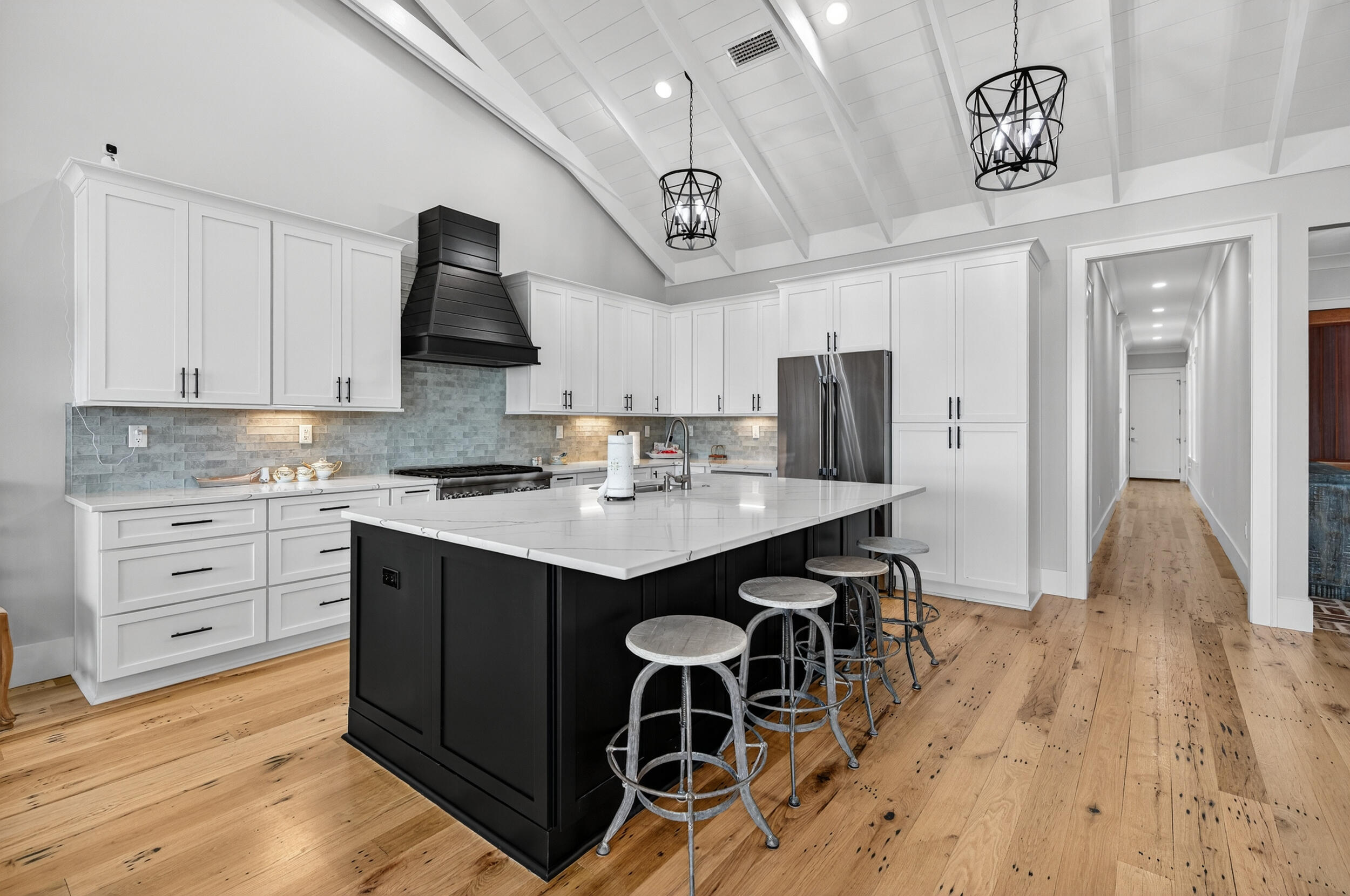 901 Peacocks Point Drive