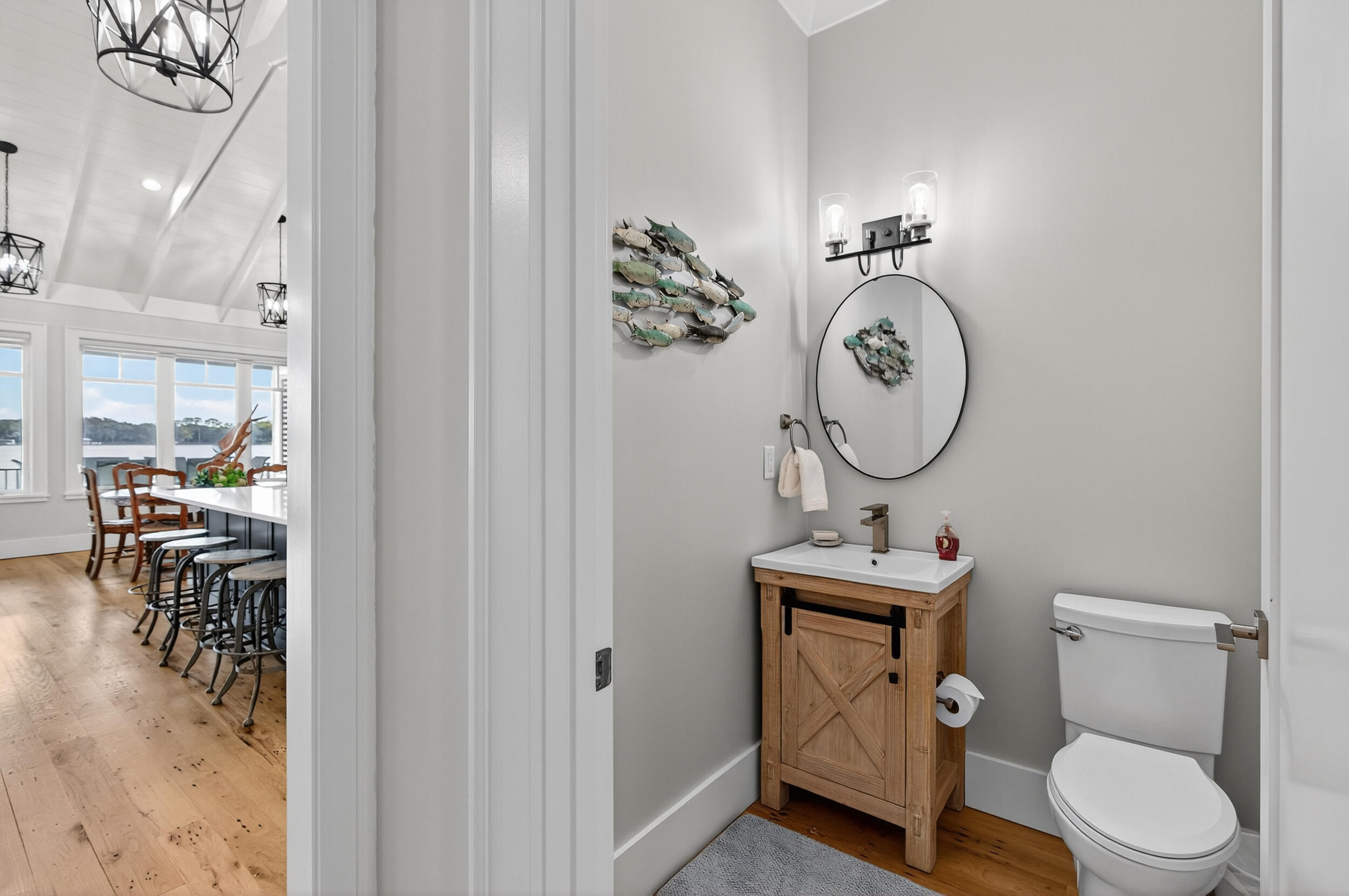 901 Peacocks Point Drive