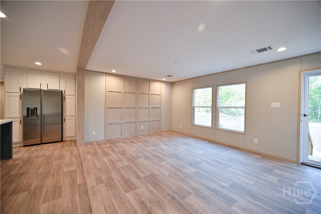 2760 17 Highway