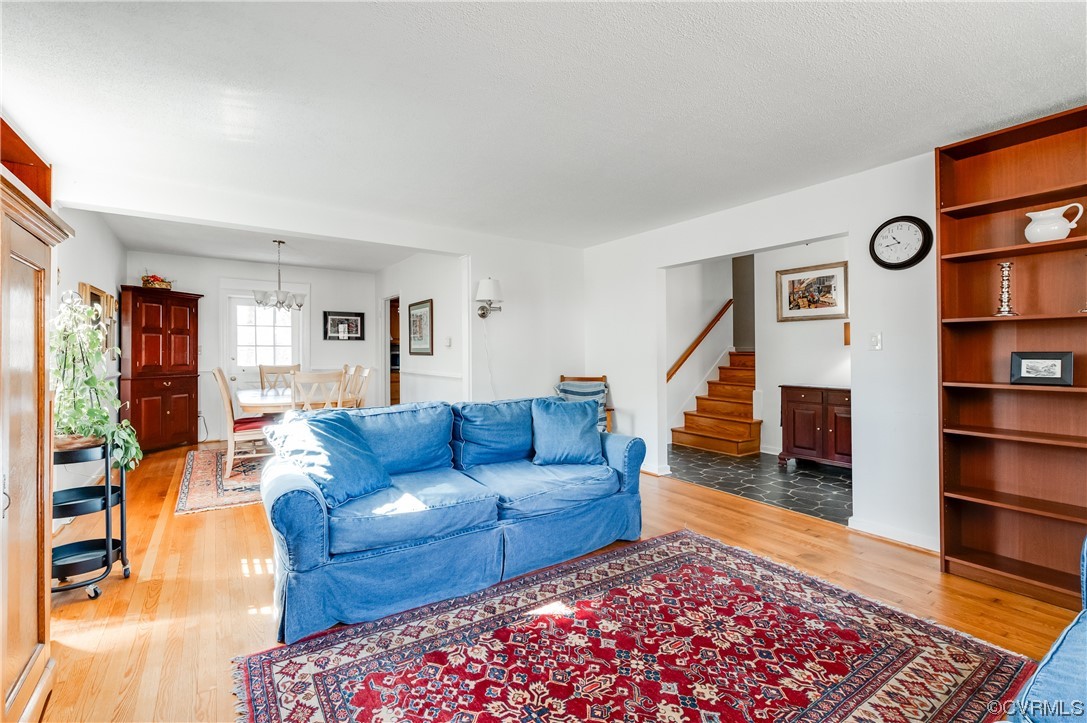 8807 Overhill Rd