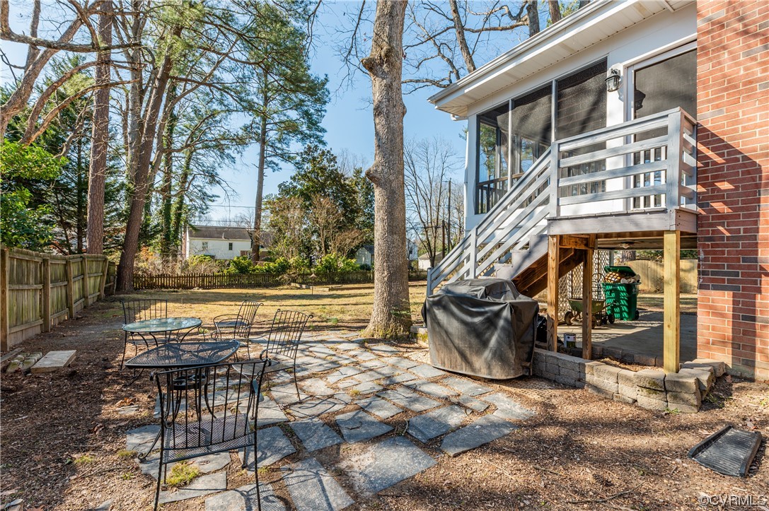 8807 Overhill Rd