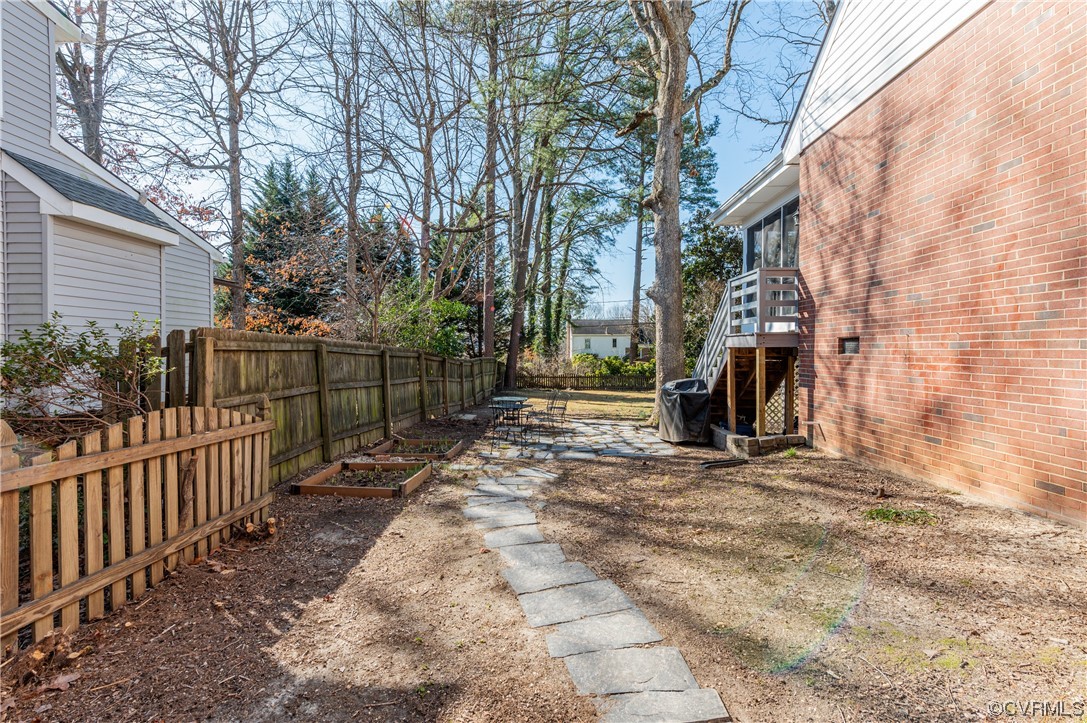 8807 Overhill Rd