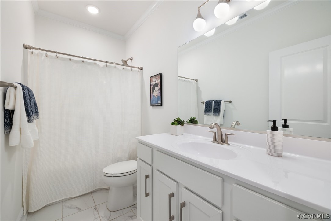 10428 Meadow Woods Ct