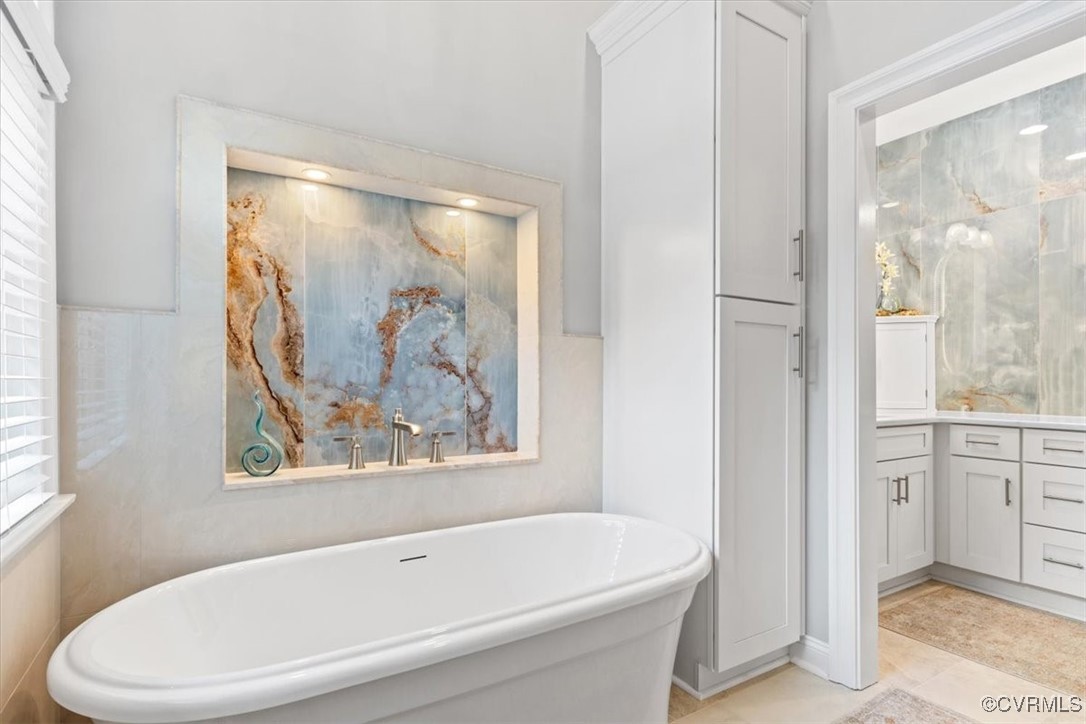 11216 Woodstock Heights Dr