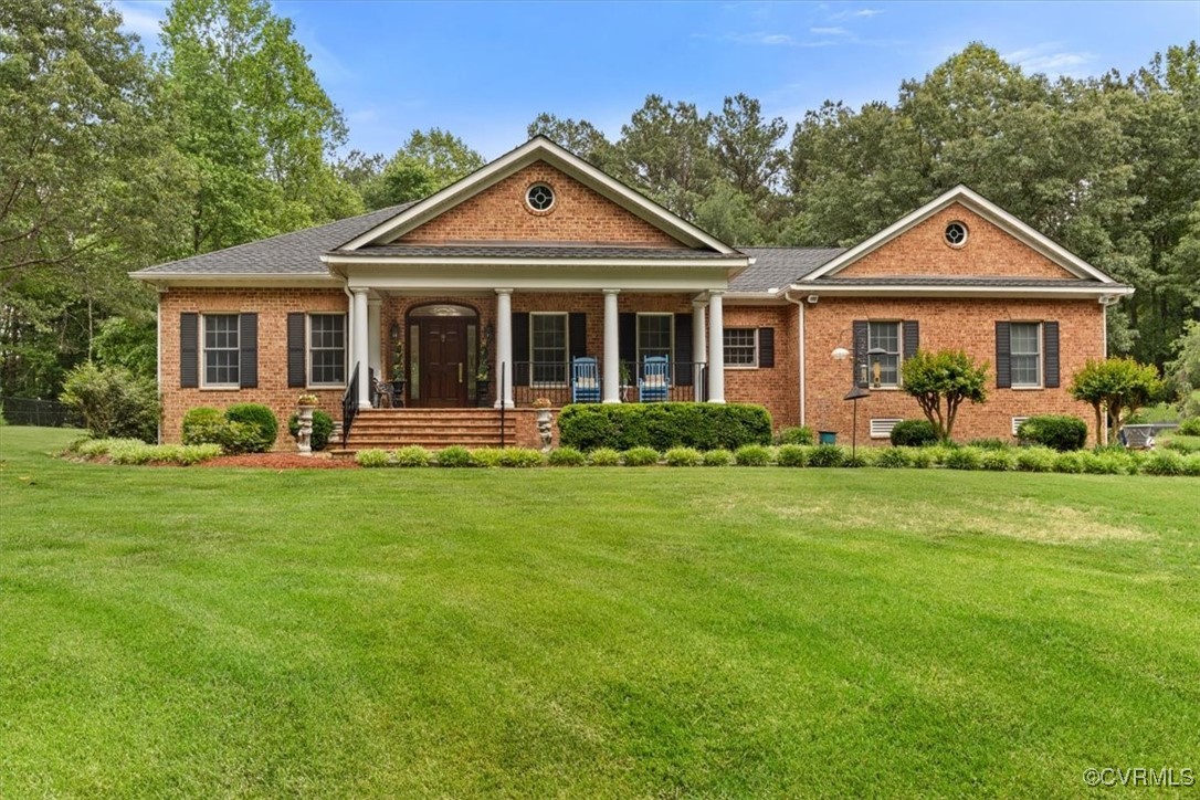 11216 Woodstock Heights Dr