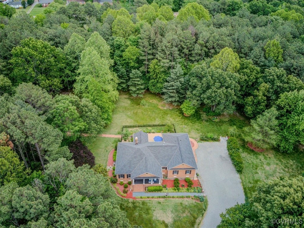 11216 Woodstock Heights Dr