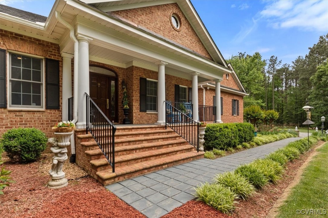 11216 Woodstock Heights Dr