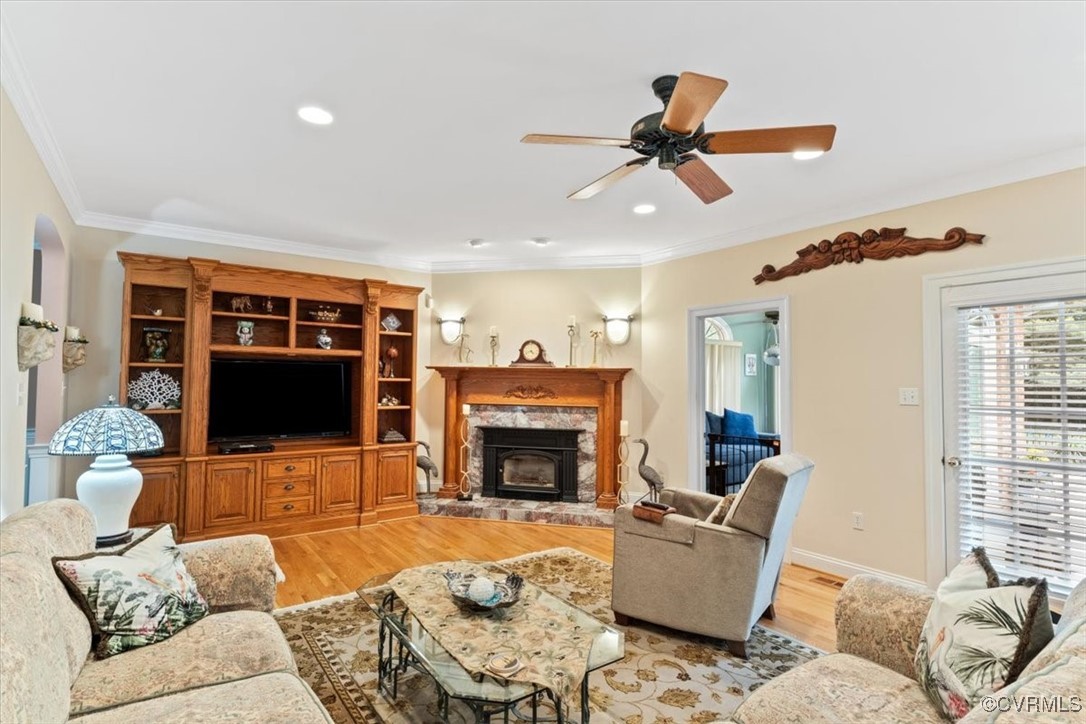 11216 Woodstock Heights Dr