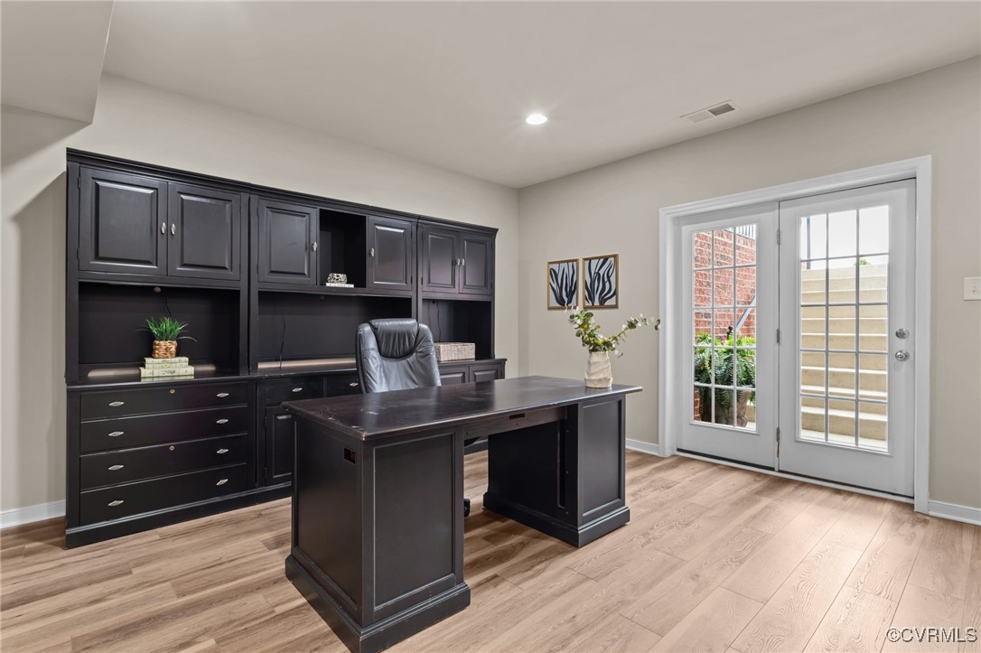 5901 Barnstable Ct