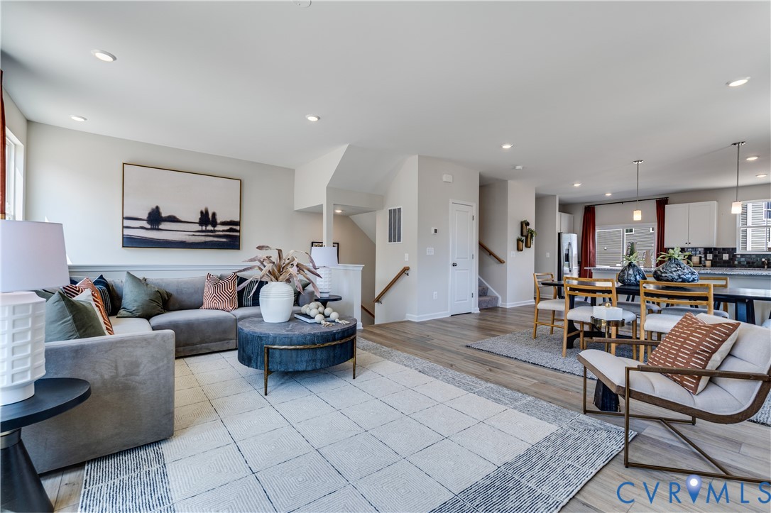 8816 Pioneer Hill Dr