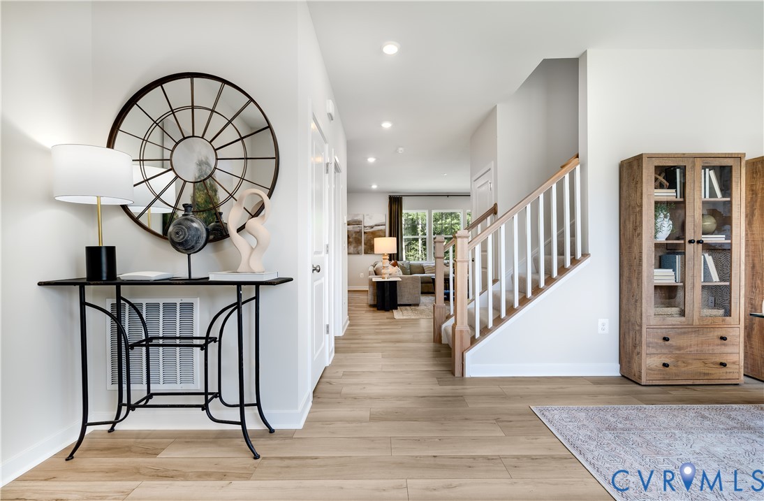 8707 Centerline Dr