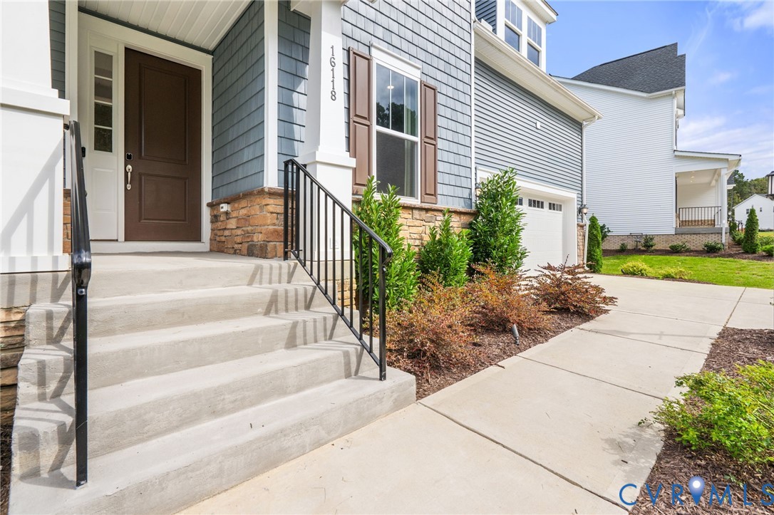 16118 Deltic Ln