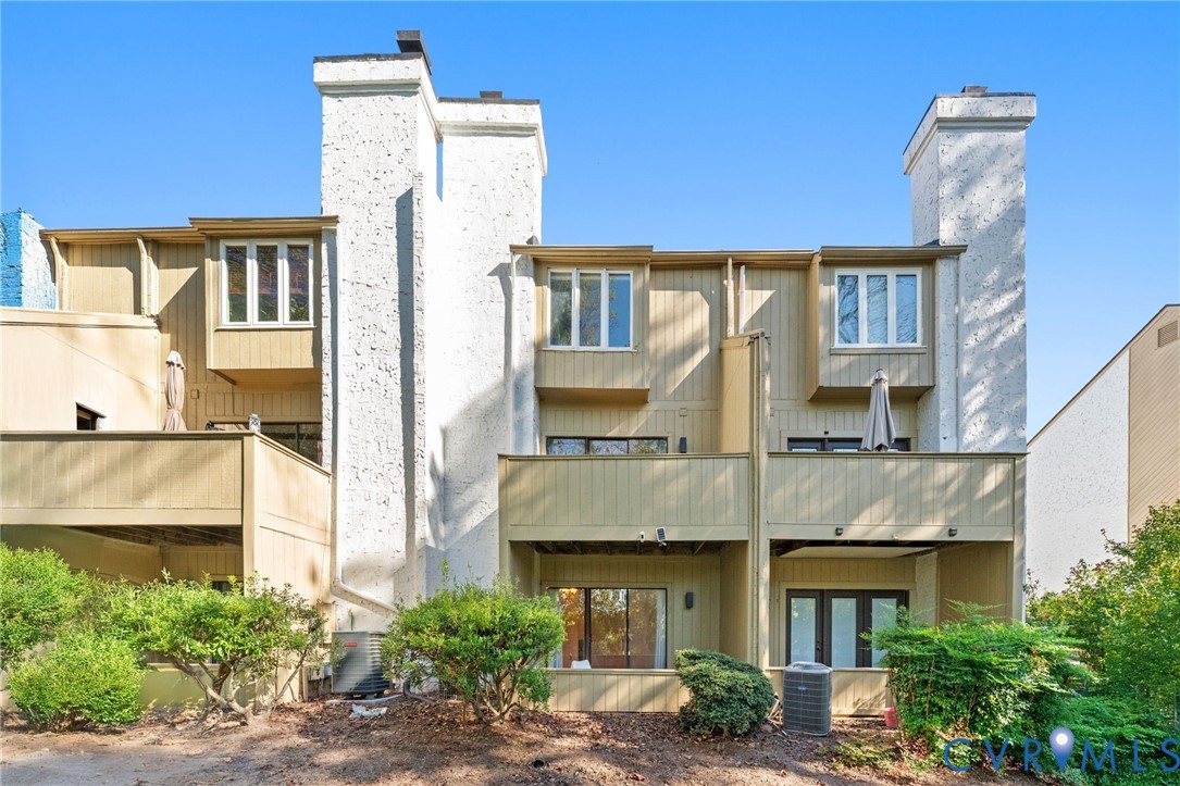 2712 Spinnaker Ct