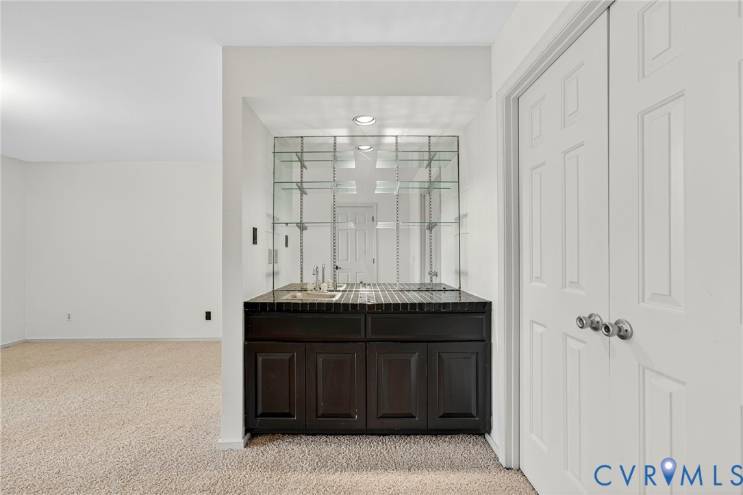 2712 Spinnaker Ct