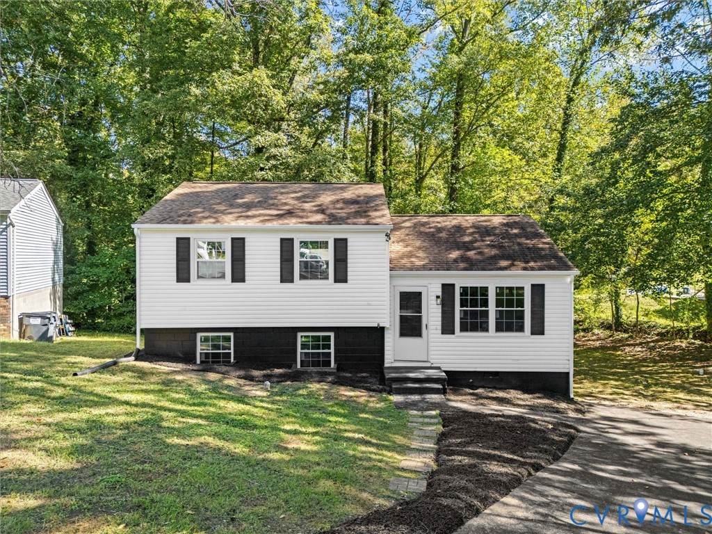 7003 Egan Pl