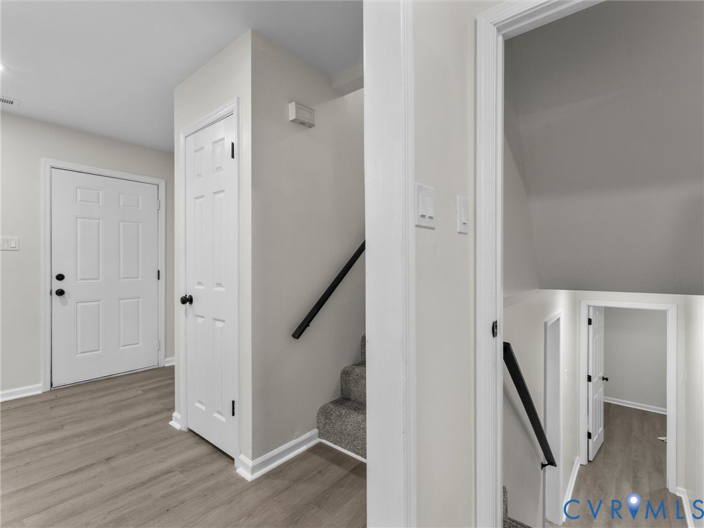 7003 Egan Pl
