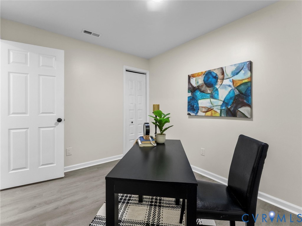 7003 Egan Pl