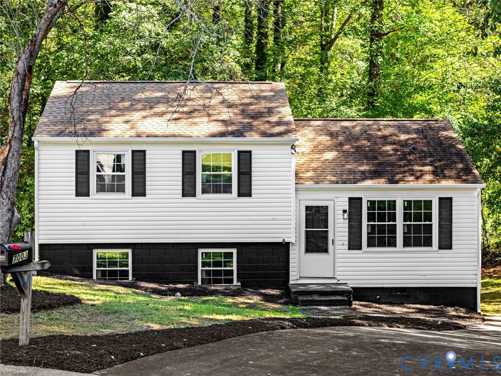 7003 Egan Pl
