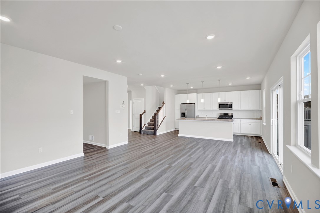 17319 Gossamer Dr