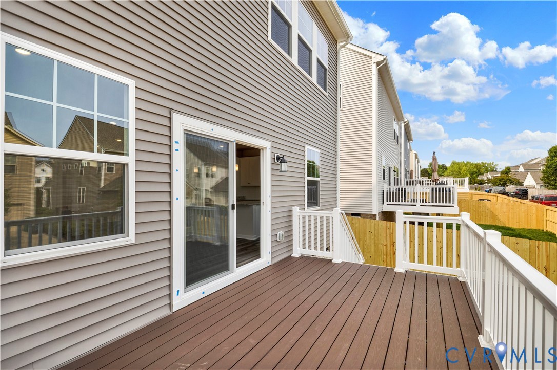 17319 Gossamer Dr