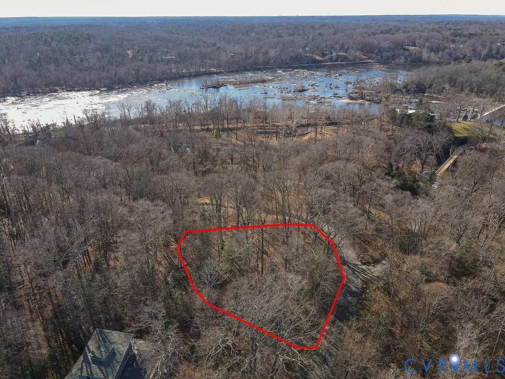 705 Old Locke Ln