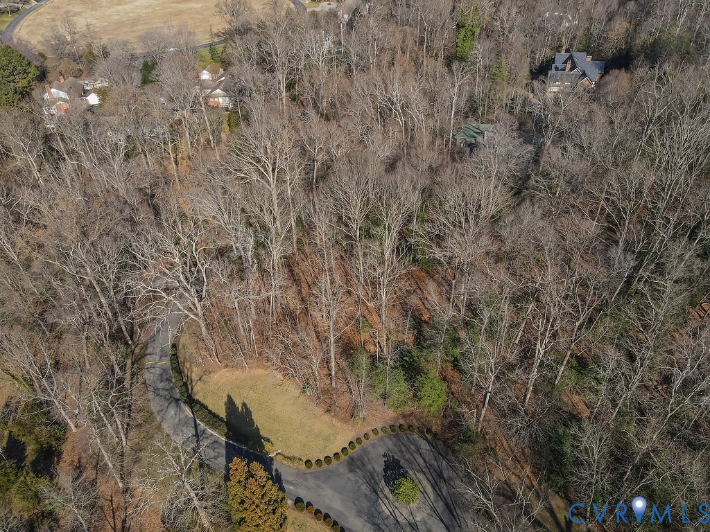 705 Old Locke Ln