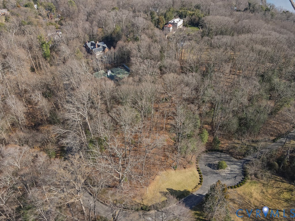 705 Old Locke Ln