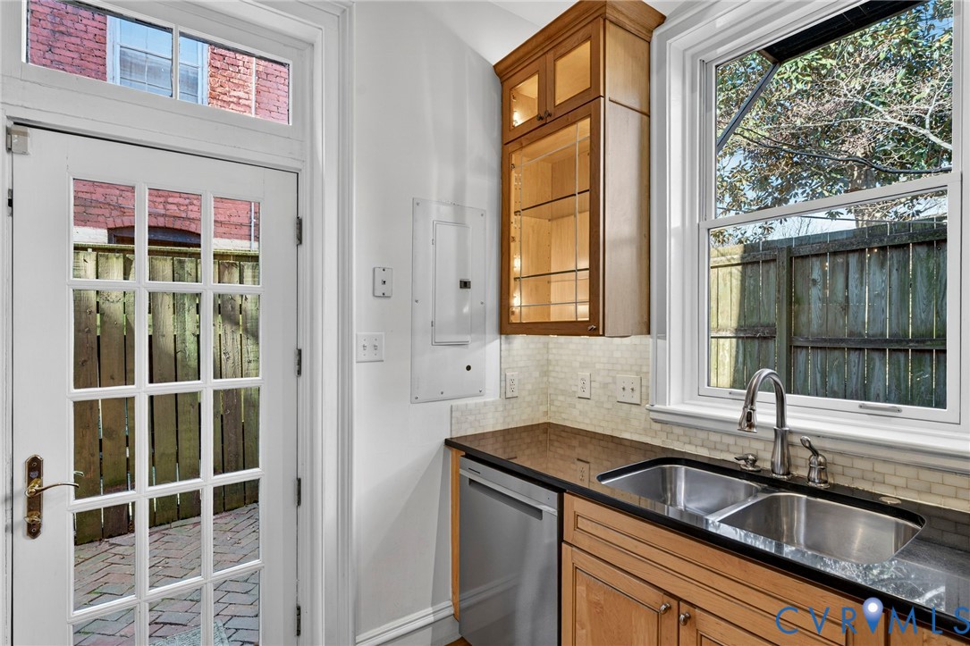 114 N 29th St