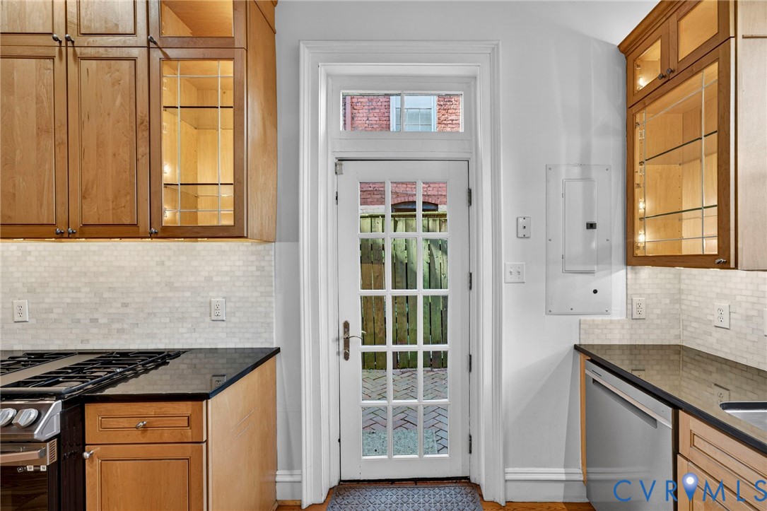 114 N 29th St