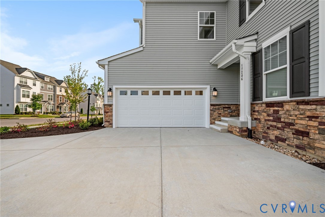 17206 Gossamer Dr