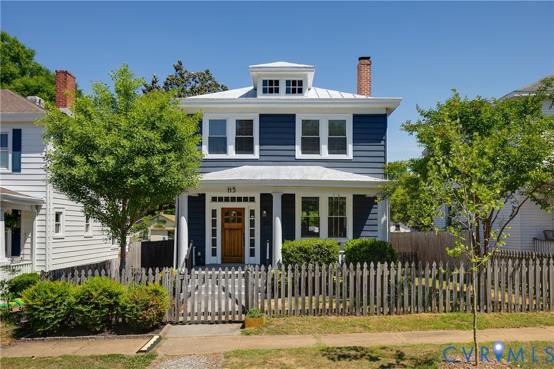 113 W 33rd St