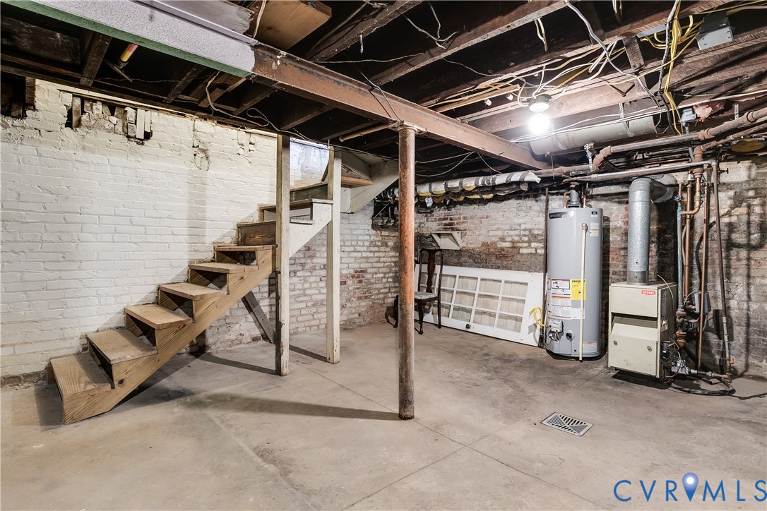 2704 Grayland Ave