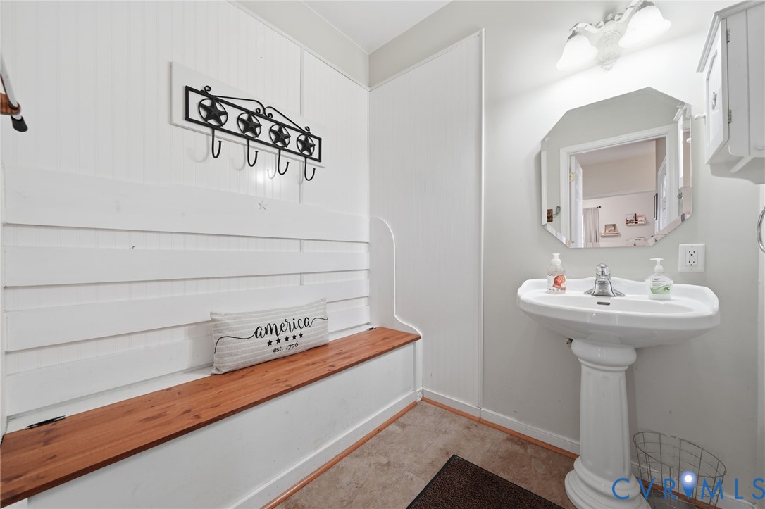 8536 Easton Ridge Pl