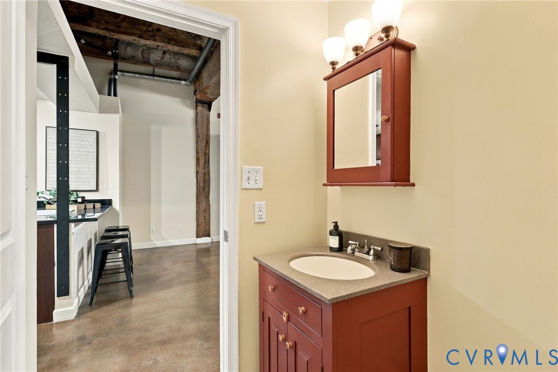 815 Porter St Unit#U106