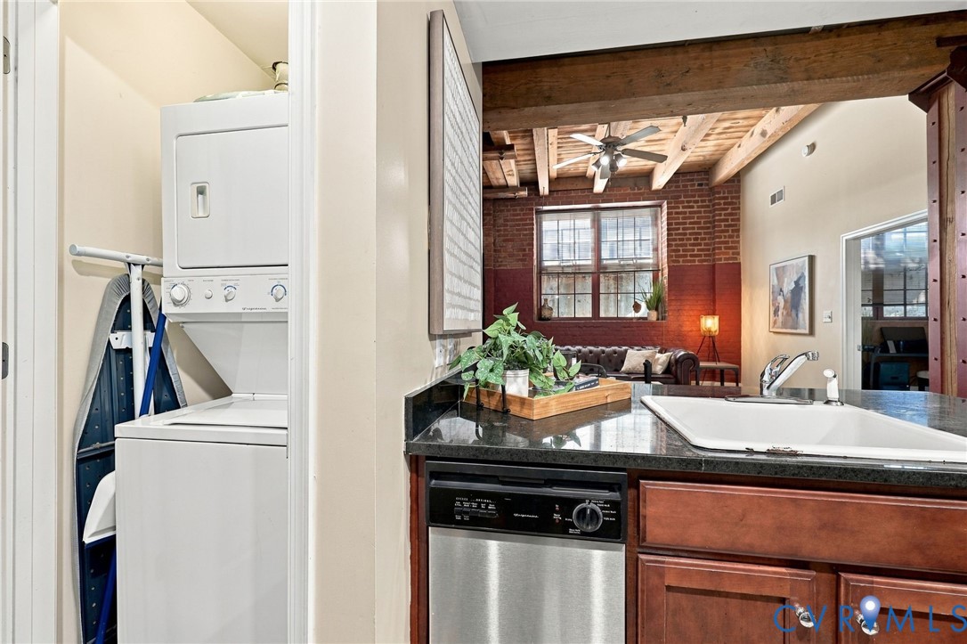 815 Porter St Unit#U106