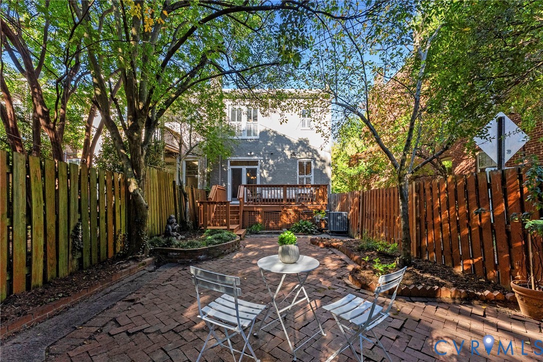 107 N Allen Ave
